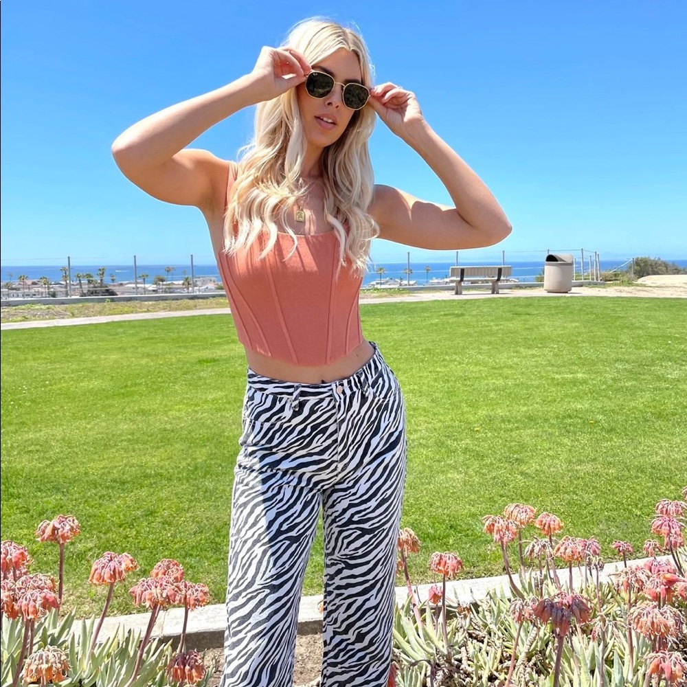 Zebra Jeans - Picture 3 of 3